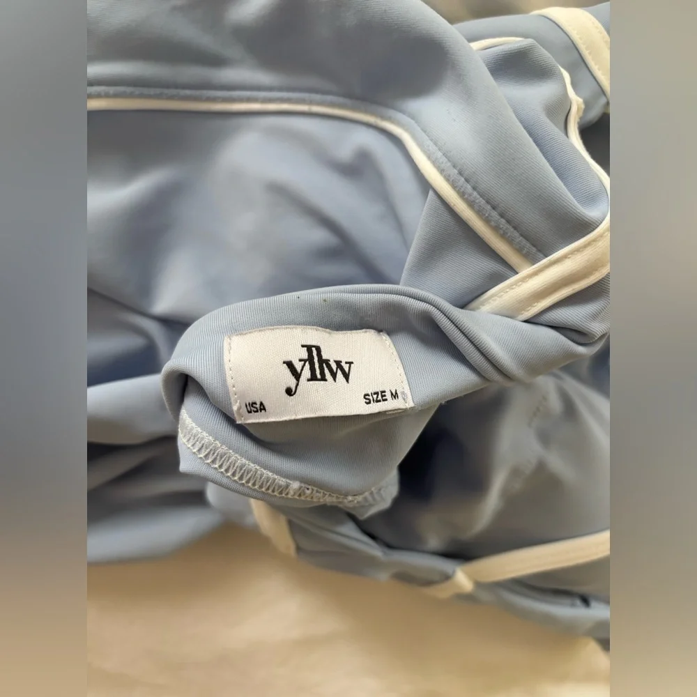 Yllw the Label | Breathe Short Onesie - Picture 5 of 7